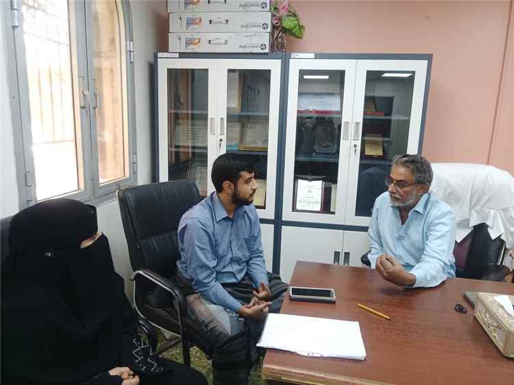 القائم بأعمال مدير مستشفى ابن خلدون يبحث تدشين مخيم جراحي مجاني بدعم كويتي في لحج