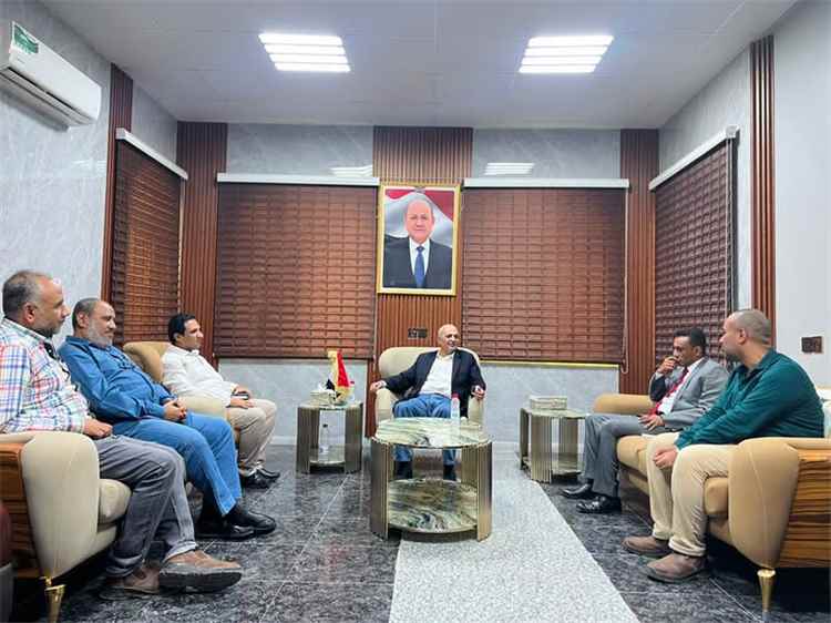 وزير المياه والبيئة يناقش مع الصندوق الاجتماعي للتنمية تعزيز التعاون المشترك