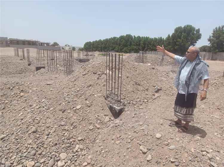مدير عام تبن يوجه باستئناف تنفيذ مشروع المركز الصحي بمنطقة اللحوم