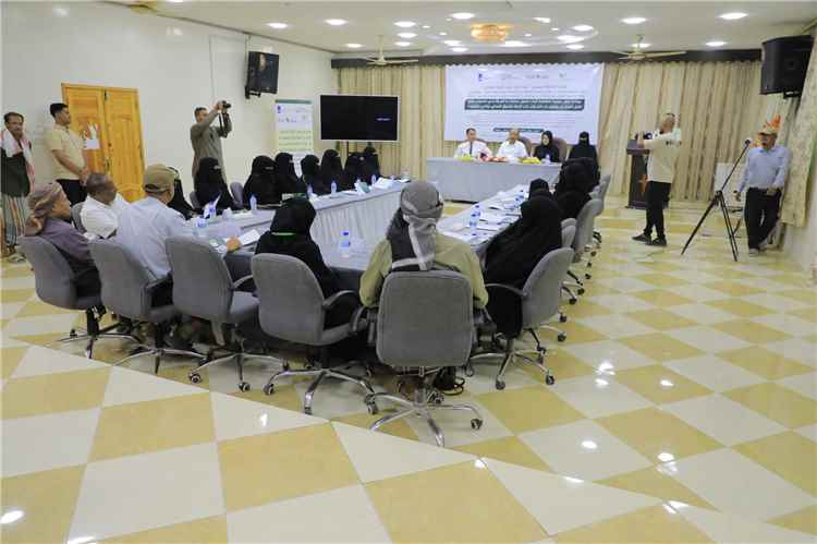الوكيل جمعان بارباع  يدشن ورشة لتعزيز مشاركة المرأة في صنع القرار المحلي