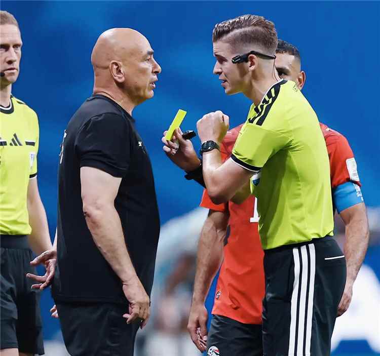 مدرب منتخب مصر "حسام حسن" ينفجر بعد الوداع: خرجنا لأسباب تسويقية.. يريدون استمرار ميسي!