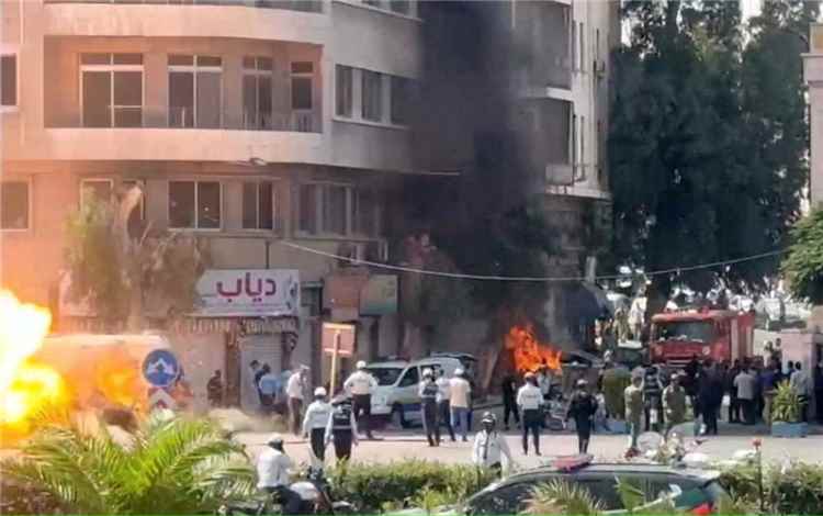 انفجاران يهزان دمشق خلال زيارة ماكرون لسوريا