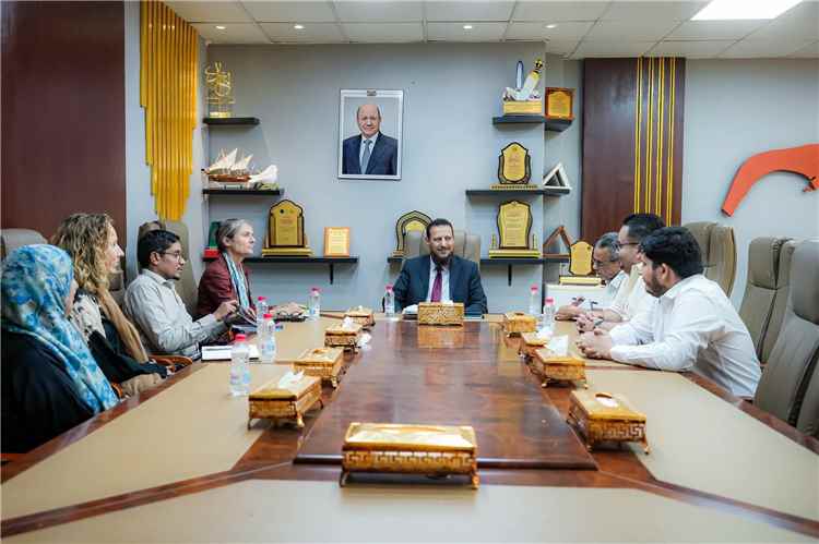 وزير الدولة محافظ عدن يلتقي السفيرة الهولندية
