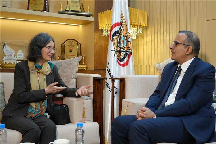 وزير الصحة يبحث مع السفيرة الفرنسية تعزيز الشراكة الصحية