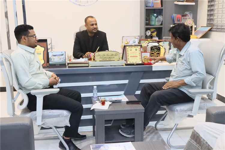 الشيخ خالد العامري يلتقي بالوكيل المساعد لمحافظة حضرموت لشؤون الشباب ومنظمات المجتمع المدني