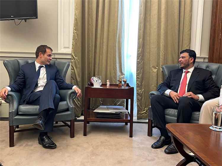 الدكتور عبدالله العليمي يبحث مع وزير الدولة البريطاني تعزيز الشراكة ودعم جهود التعافي في اليمن