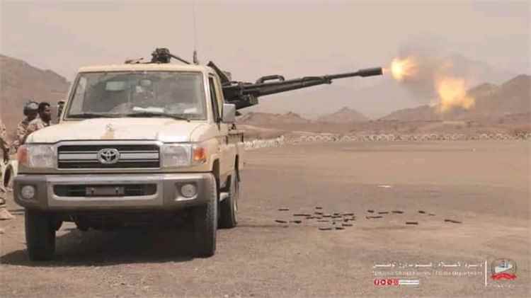 وحدات متخصصة من اللواء الخامس درع الوطن -الفرقة الأولى تنفذ تدريبا على الرماية بالذخيرة الحية