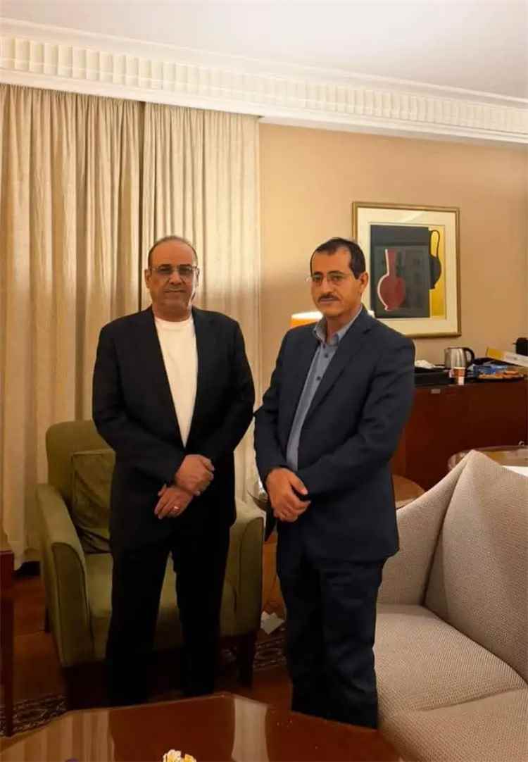الميسري ووزير الدفاع يبحثان في الرياض توحيد الجهود لاستعادة صنعاء وإنهاء انقلاب الحـ.ـوثيين