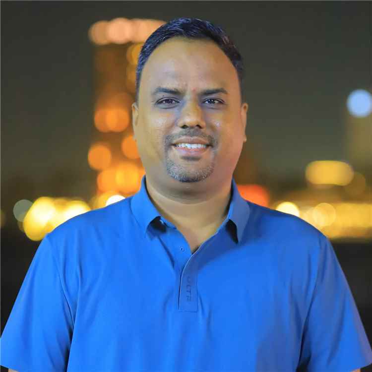 الصحفي وديد ملطوف يطالب بمراجعة الرسوم الجمركية على الوقود: ارتفاع كلفة الاستيراد يبدد أثر تراجع أسعار النفط عالميا