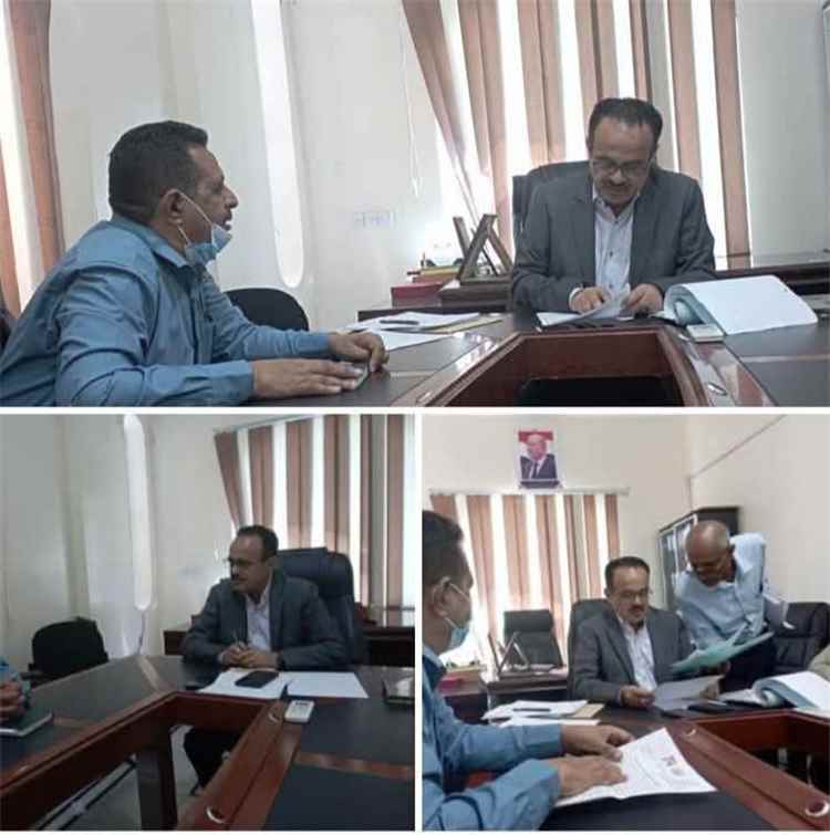 مدير عام مكتب الصحة بتعز يناقش تشغيل مركز الحلية الصحي بمديرية خدير