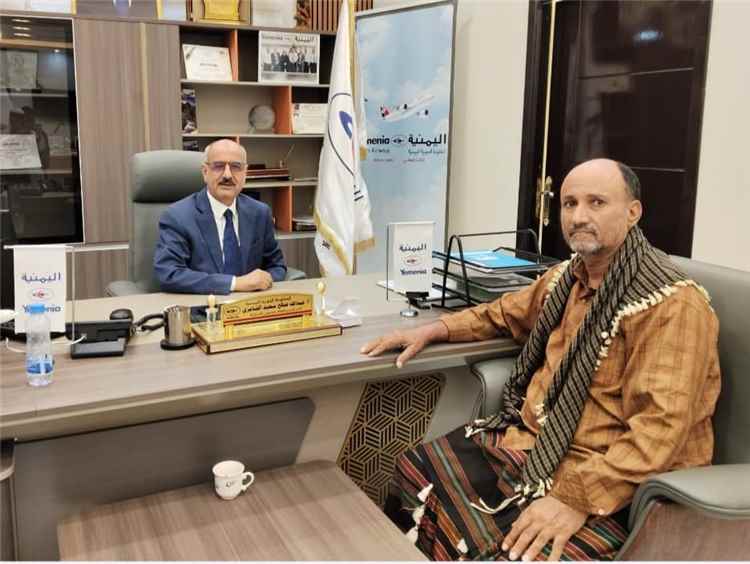 اليوسفي يزور مكتب الخطوط الجوية اليمنية بعدن