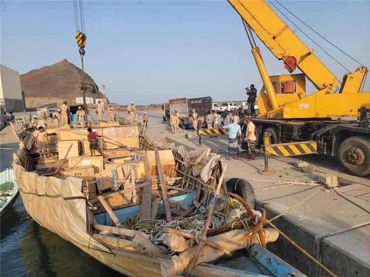 ضبط شحنة مواد نوعية لتصنيع الأسلحة في باب المندب كانت متجهة للحو_ثيين