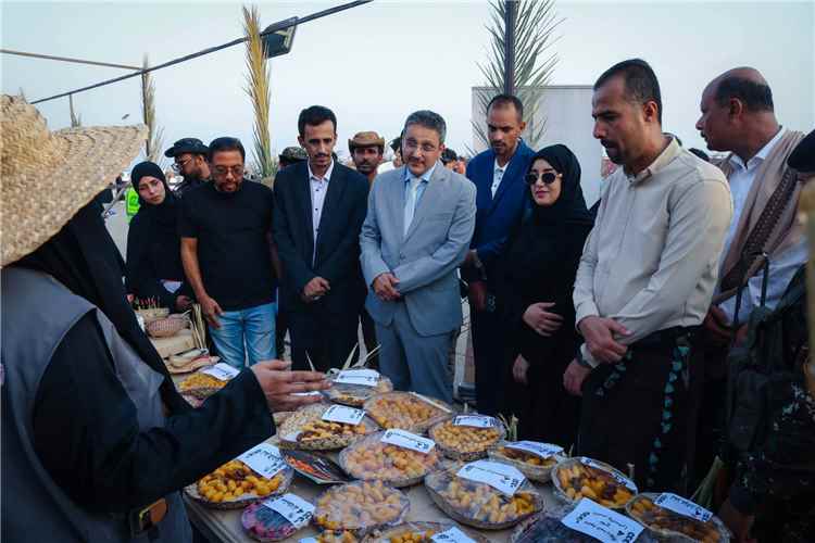 الوزير دماج يدشن القرية التراثية وكرنفال القوافل الثقافية ضمن فعاليات موسم البلدة السياحي 2026