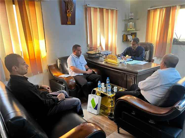 مدير عام الشؤون الاجتماعية يطلع على تدخلات مؤسسة صلة للتنمية فرع دوعن في المجالات التنموية
