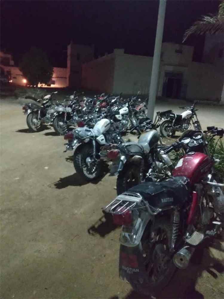 أمن غيل بن يمين ينفذ حملة أمنية لضبط الدراجات النارية المخالفة والحد من الإزعاج العام