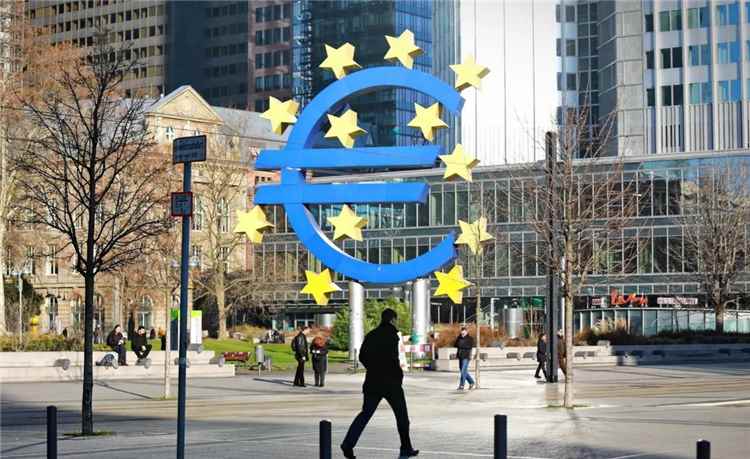 تراجع التضخم في منطقة اليورو إلى 2.8 بالمئة