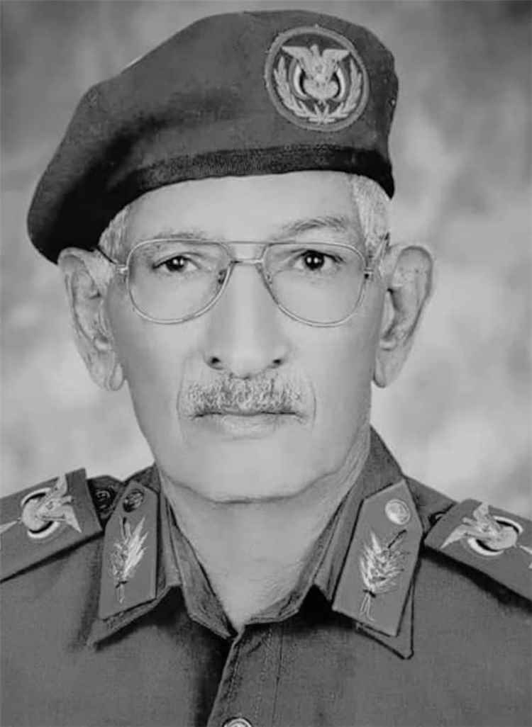 وزير النقل يعزي مدير منطقة الرياض في "اليمنية" بوفاة عمه والد زوجته