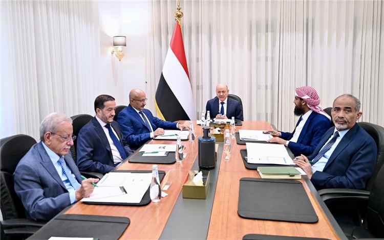 السلطة المحلية بالمحويت تؤكد تأييدها الكامل لقرارات وإجراءات حماية السيادة اليمنية