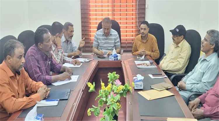 قيادة التعليم الفني بعدن تناقش خطة التطوير المستقبلية للمعاهد التقنية والمهنية
