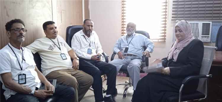 رئيسة الاتحاد العام لنقابات عمال العاصمة عدن تلتقي بنقابة عمال مصافي عدن
