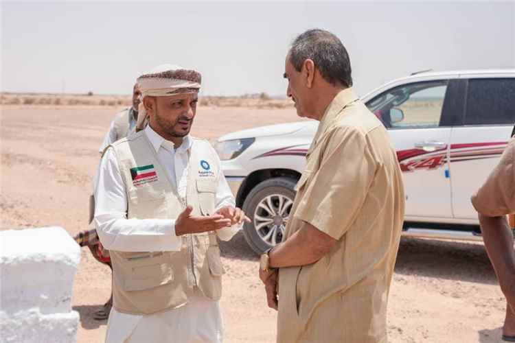 هشله والعميا يضعان حجر الأساس لـ«قرية الخيرين (16)» السكنية في عتق بدعم كويتي ضمن حملة «الكويت إلى جانبكم»