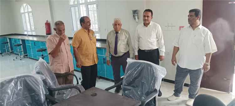 رئيس جامعة لحج يتفقد مشروع مبنى قسم الطب البيطري الجديد بكلية ناصر للعلوم الزراعية