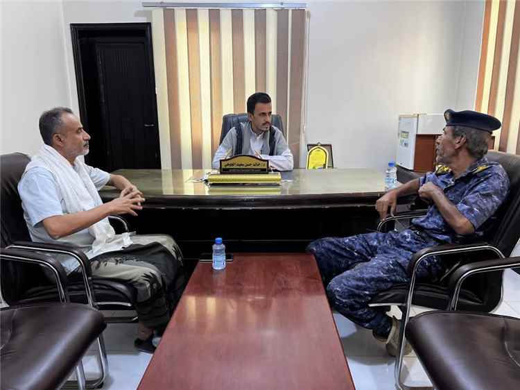 الجيلاني يتفقد الأوضاع الأمنية في مديرية بروم ميفع ويؤكد ترسيخ الأمن والاستقرار