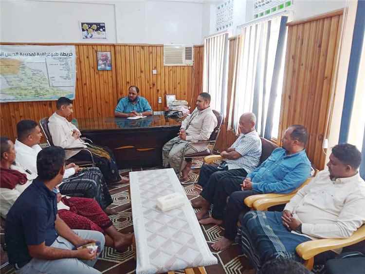 العجيلي يبحث مع مؤسسة عبدالله حبيشان أولويات التنمية في الديس الشرقية
