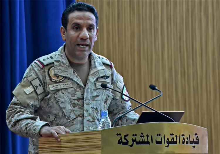 متحدث التحالف: ضربات الحديدة استهدفت مواقع عسكرية حـ.ـوثية دون المساس بالموانئ