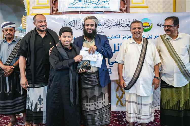 مدير أوقاف عتق: المسيرة القرآنية الحو-ثية لا علاقة لها بالقرآن الكريم