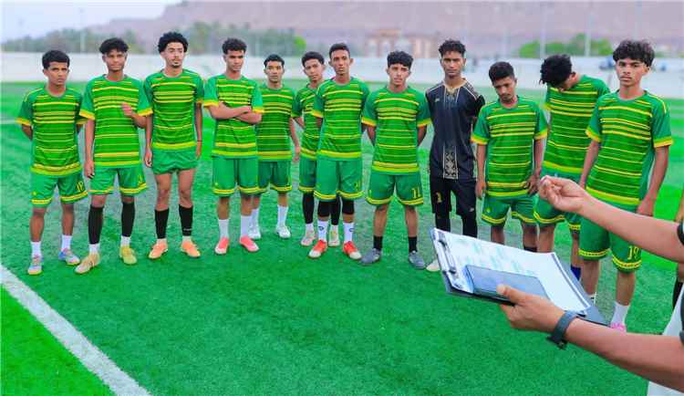 مدرب منتخب الناشئين يستكمل اختبارات المواهب في وادي حضرموت