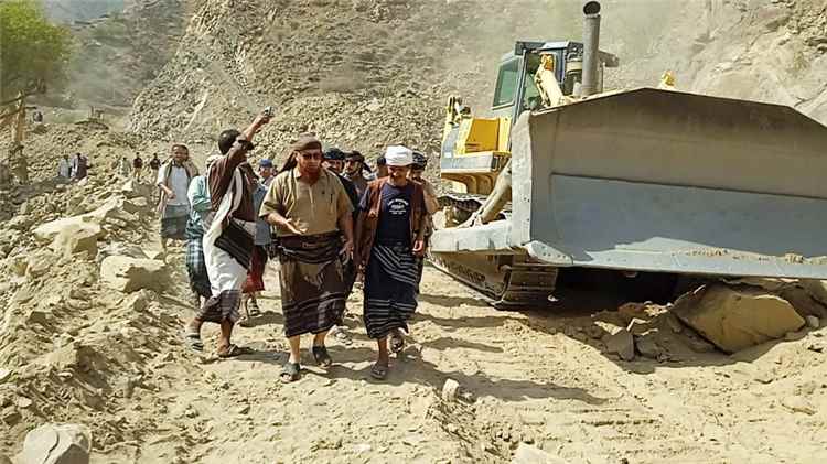 سلطة محلي سرار ومشايخ كلد يطلعون على سير العمل في مشروع طريق باتيس رصُد معربان لبعوس