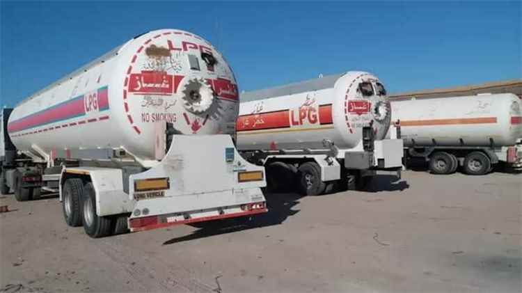 مصدر بـ «في منشاة الغاز عدن»: استمرار القطاعات القبلية في مأرب يتسبب بتعذر توزيع الغاز للمواطنين بيوم غدٍ الأربعاء