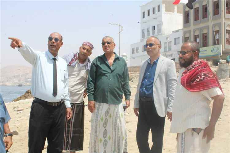 باعامر وباسعد يتفقدان الجاهزية النهائية لانطلاق فعاليات “بندر يعقوب” ضمن مهرجان موسم “نجم البلدة” بالمكلا