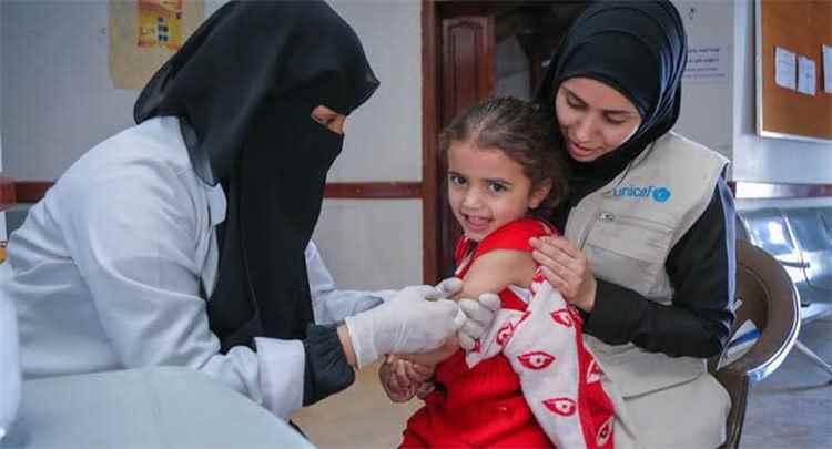 وزارة الصحة تحذر: عرقلة التحصين تهدد حياة 5 ملايين طفل وتفتح الباب لعودة الأوبئة