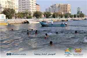 خور المكلا يشهد بطولة البلدة للسباحة في المياه المفتوحة  
ضمن فعاليات مهرجان البلدة السياحي
