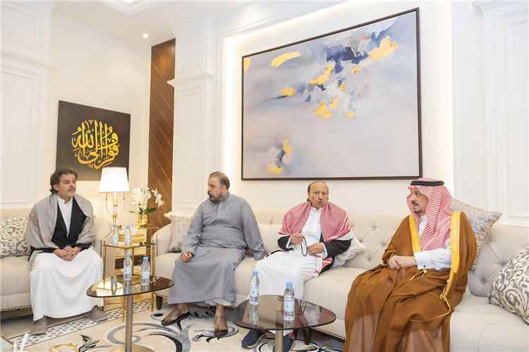 اتصال من ولي العهد السعودي بأسرة الرئيس هادي يحمل رسالة تعزية ومواساة