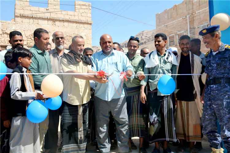 «حضرموت» مسجدي والجوهي يفتتحان مشروع إعادة تأهيل منشأة نادي نصر بروم الرياضي