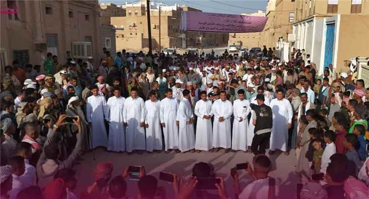 العنين بالقطن تشهد زفافًا جماعيًا لـ22 عريسًا وعروسًا