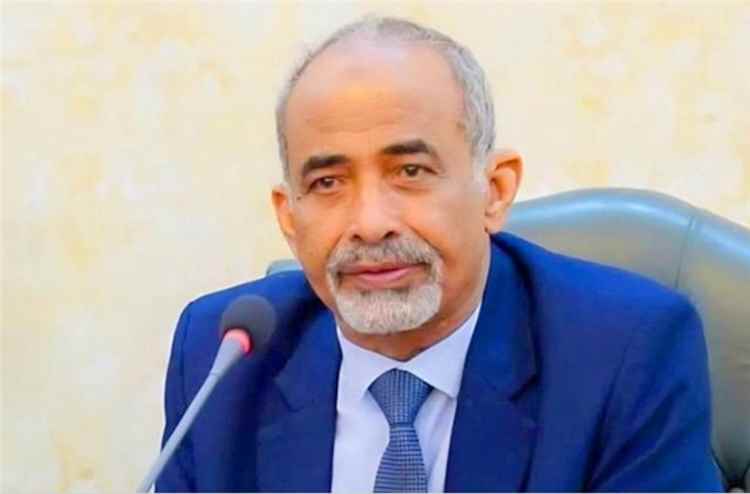 عضو مجلس القيادة الرئاسي محمود الصبيحي يعزي في وفاة الأديب والمسرحي سعيد عولقي