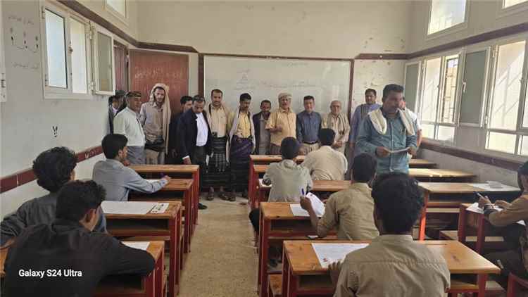 الوكيل الكربي يدشّن اختبارات الثانوية العامة بحضور مدير عام رضوم