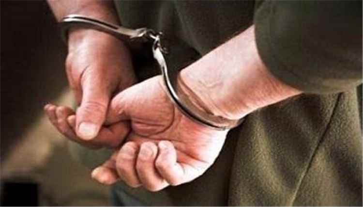 حوادث عبث بالسلاح تودي بحياة امرأة على يد شقيقها بتعز وشاب يصيب 2 من أقرانه بحضرموت