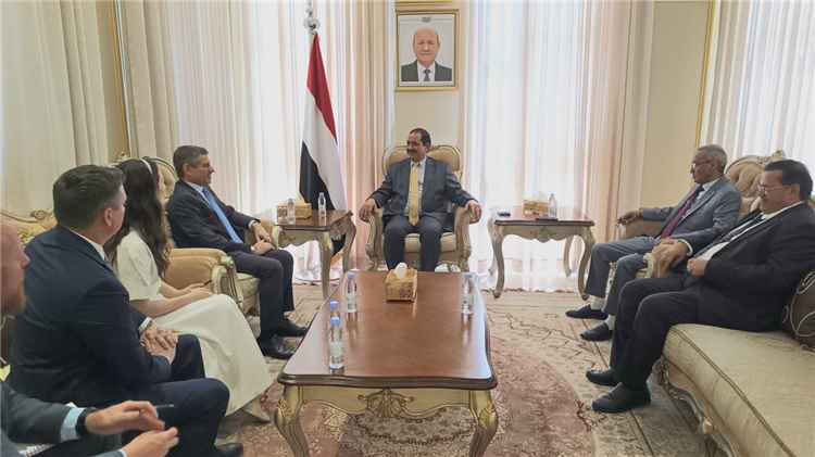 وزير الداخلية يثمن جهود السفير الامريكي في تعزيز التعاون والتنسيق بين البلدين