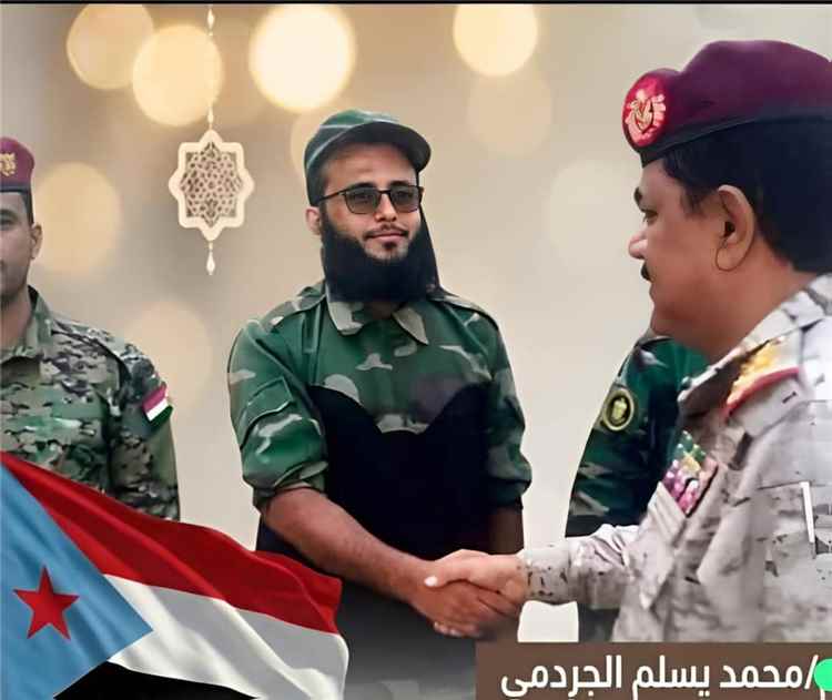 القائد عبدالرزاق الجردمي يهنئ العميد محمد يسلم الجردمي بتعيينه قائداً لمحور المشاة والإسناد الأول