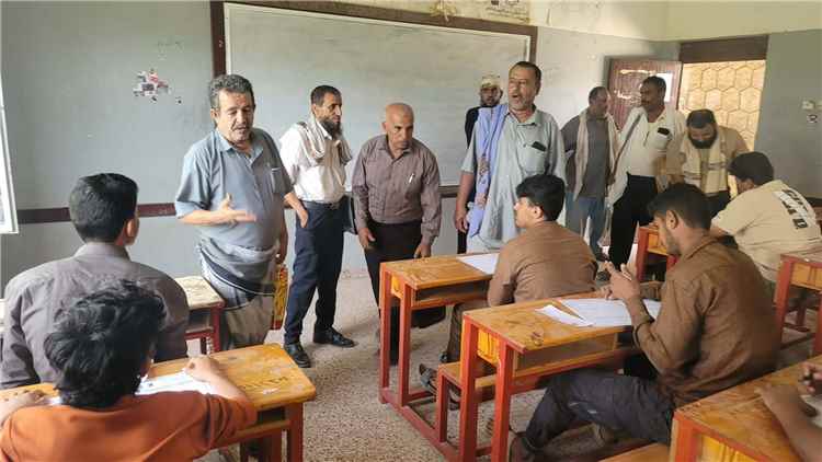 مدير عام لودر يدشن امتحانات إنهاء شهادة الثانوية العامة في المديرية
