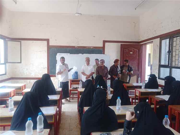 مدير عام الملاح يدشن امتحانات الثانوية العامة للعام الدراسي 2025-2026