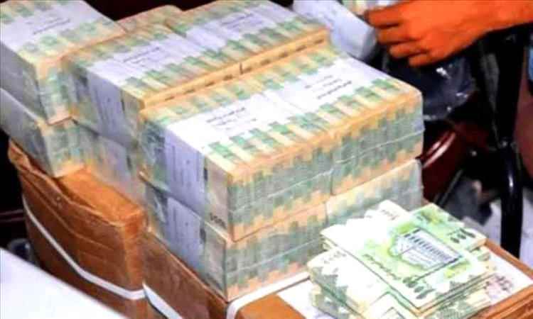 توجيهات عليا بصرف رواتب المدنيين والعسكريين في المناطق المحررة