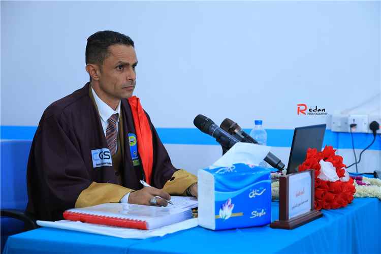 أول أطروحة دكتوراه يمنية تدمج تكنولوجيا المعلومات بالأداء الإعلامي وإدارة المعرفة