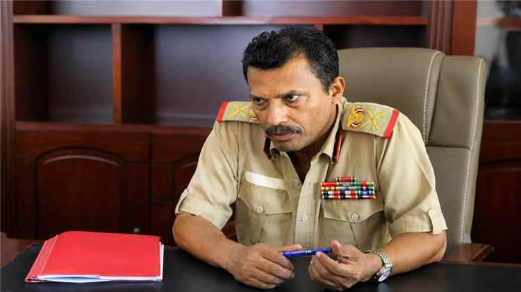 مدير الصحة خنفر يعزي محافظ أبين السابق بوفاة شقيقه.
