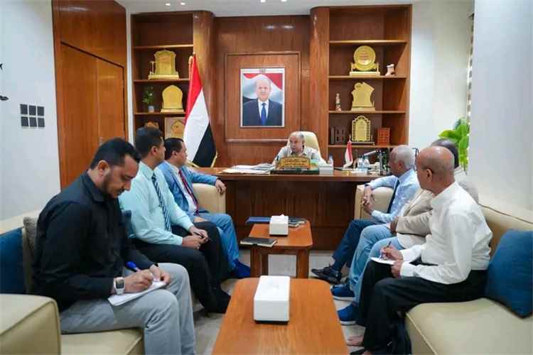 حضرموت تضع خارطة طريق لتطوير الكهرباء وتحلية المياه بدعم سعودي وشراكة دولية